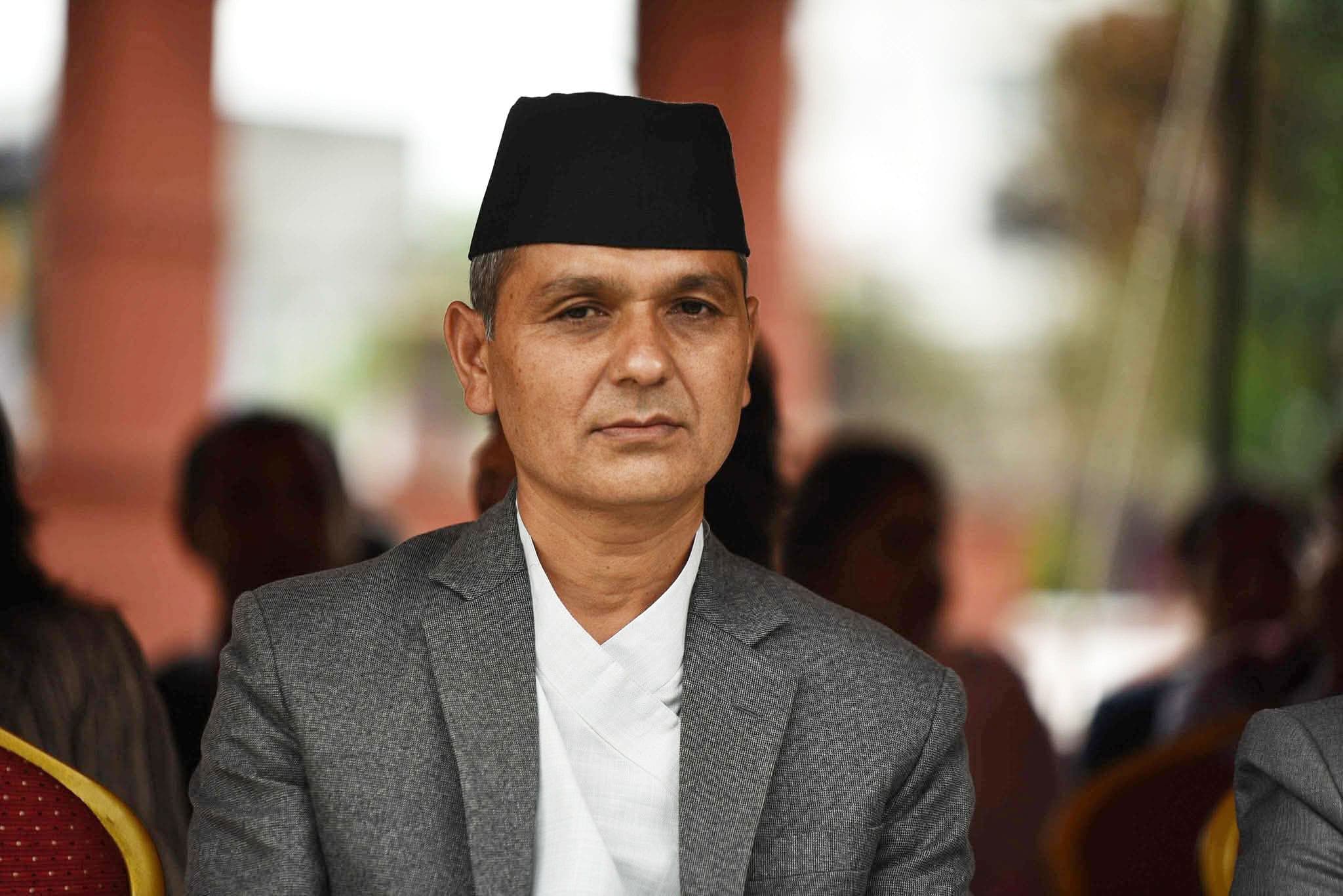 विदेशमा रहेका नेपालीलाई मतदानको व्यवस्था गर्न गृहमन्त्रीको जोड