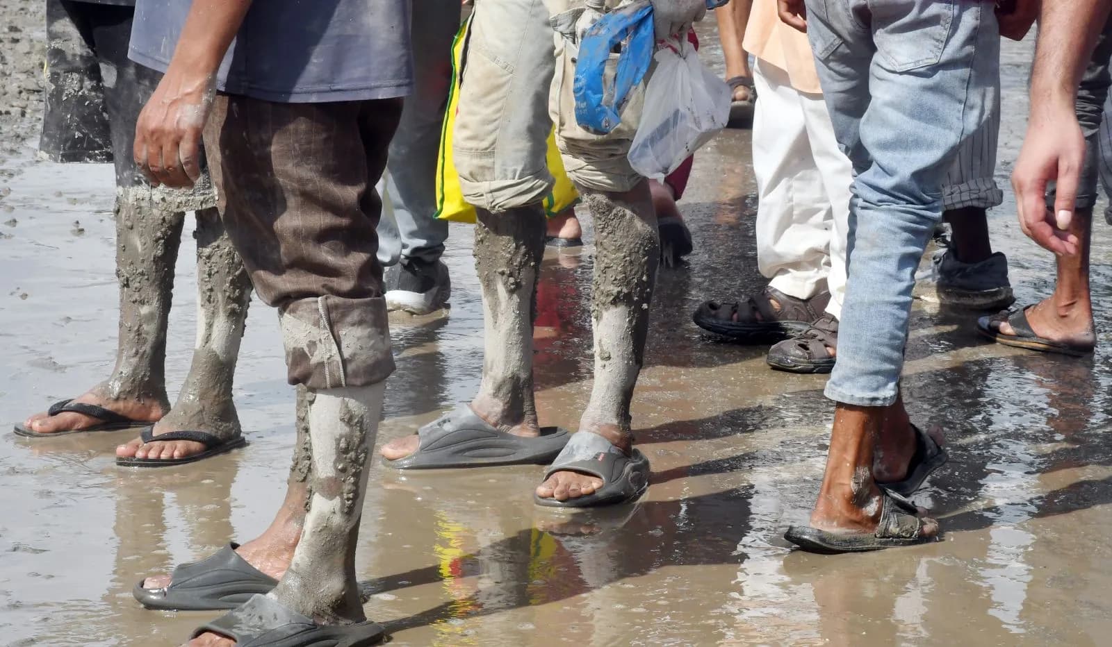 नारायणीमा फेला परेका १८ शव पहिचानका लागि रुपन्देही सारियो