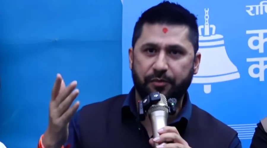 रास्वपा सभापति रवि लामिछानेसँग बाढी प्रभावित पालिका प्रमुखको गुनासो